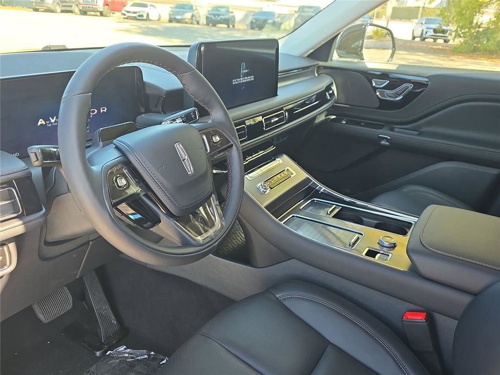New 2026 Lincoln Aviator 2WD image 21
