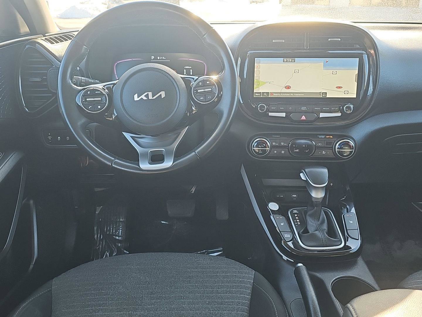 Used 2023 Kia Soul EX image 11