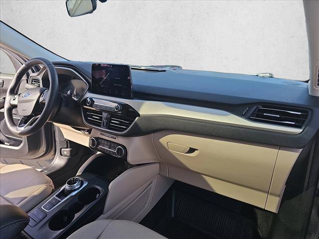 Used 2022 Ford Escape SEL w/ Technology Package image 17