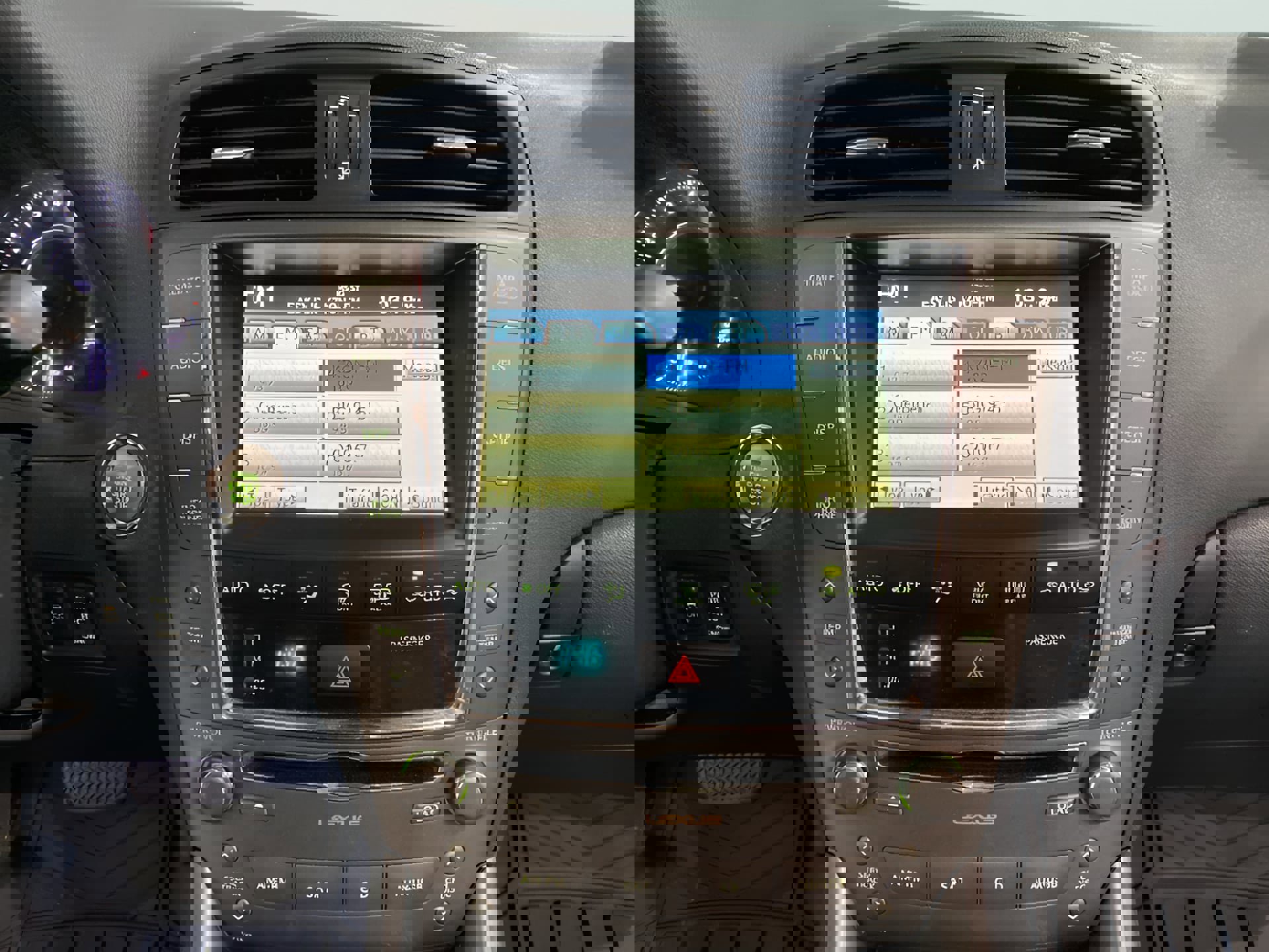 Used 2010 Lexus IS 350C RWD image 22