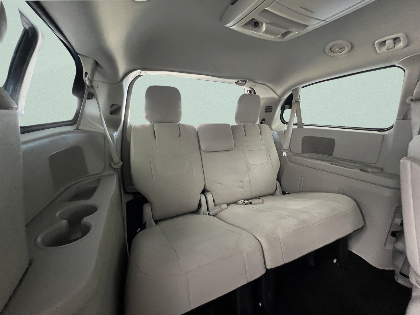 Used 2011 Dodge Grand Caravan Crew w/ Entertainment Group 1 FWD image 32