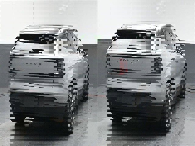 New 2025 Volvo EX30 Ultra w/ Climate Package image 7