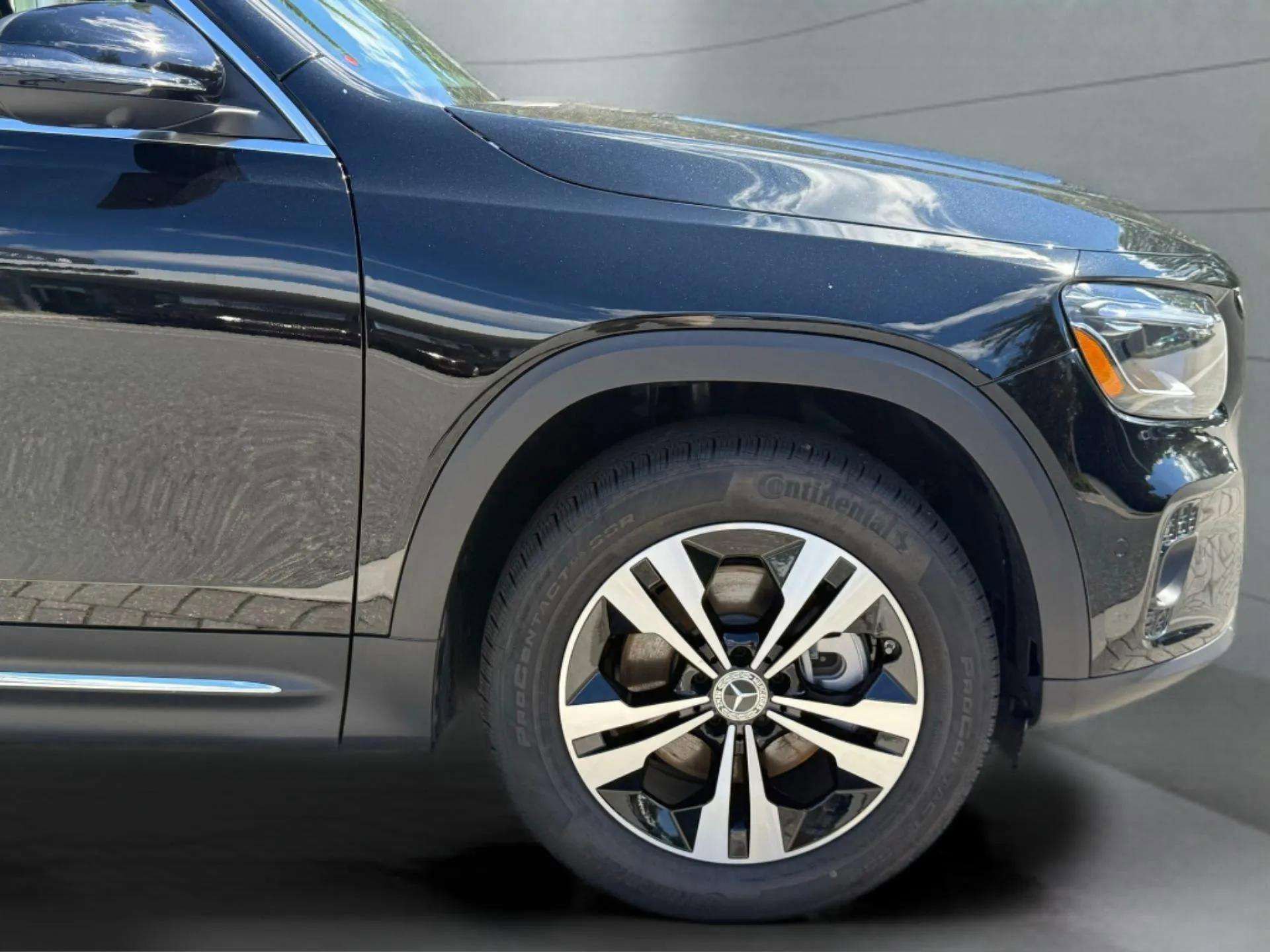 Used 2025 Mercedes-Benz GLB 250 GLB 250 image 6