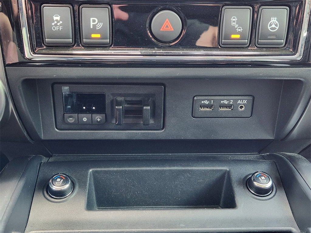 Used 2019 Nissan Titan Platinum Reserve w/ Platinum Utility Package image 18