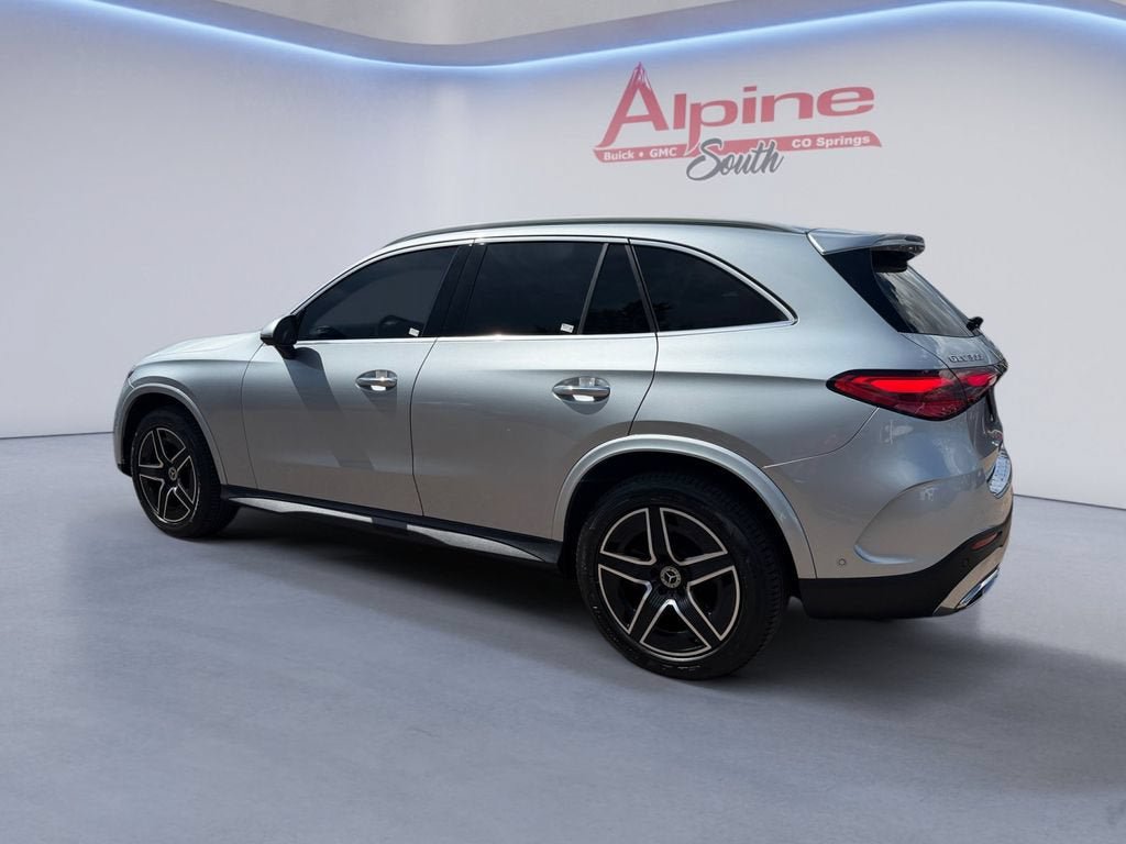 Used 2024 Mercedes-Benz GLC 300 4MATIC image 3