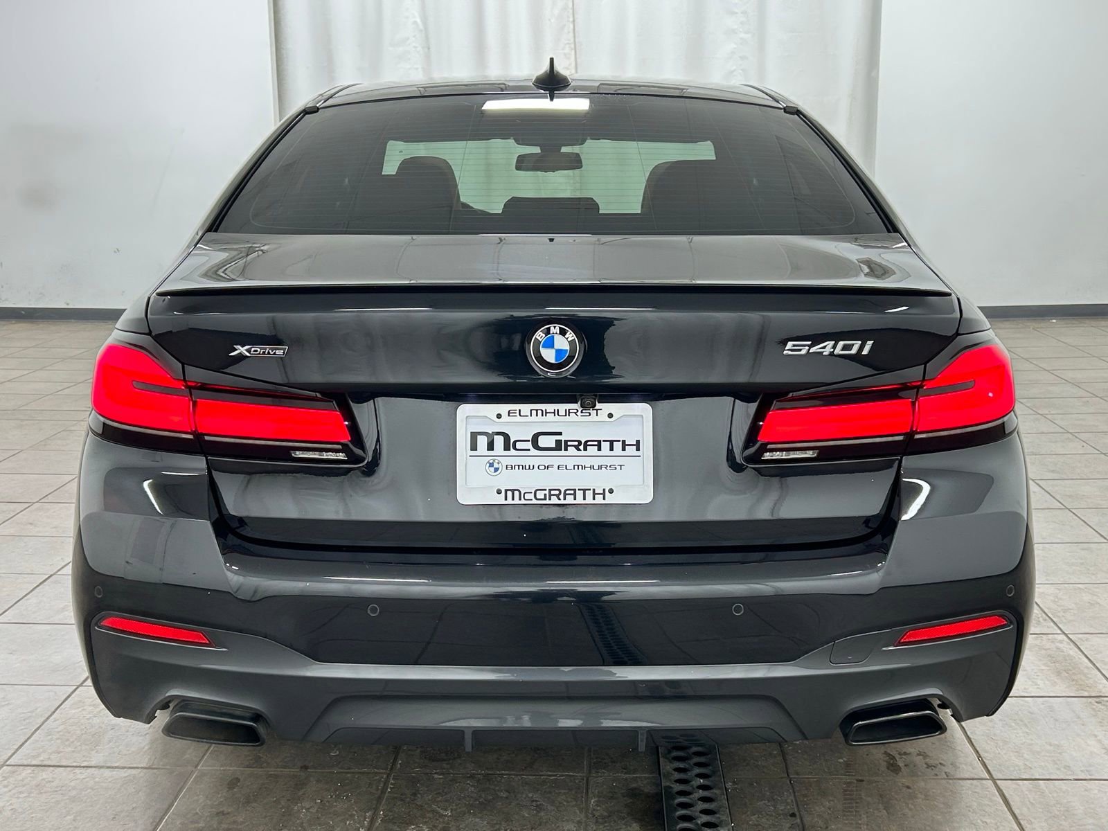 Used 2023 BMW 540i xDrive w/ M Sport Package image 4