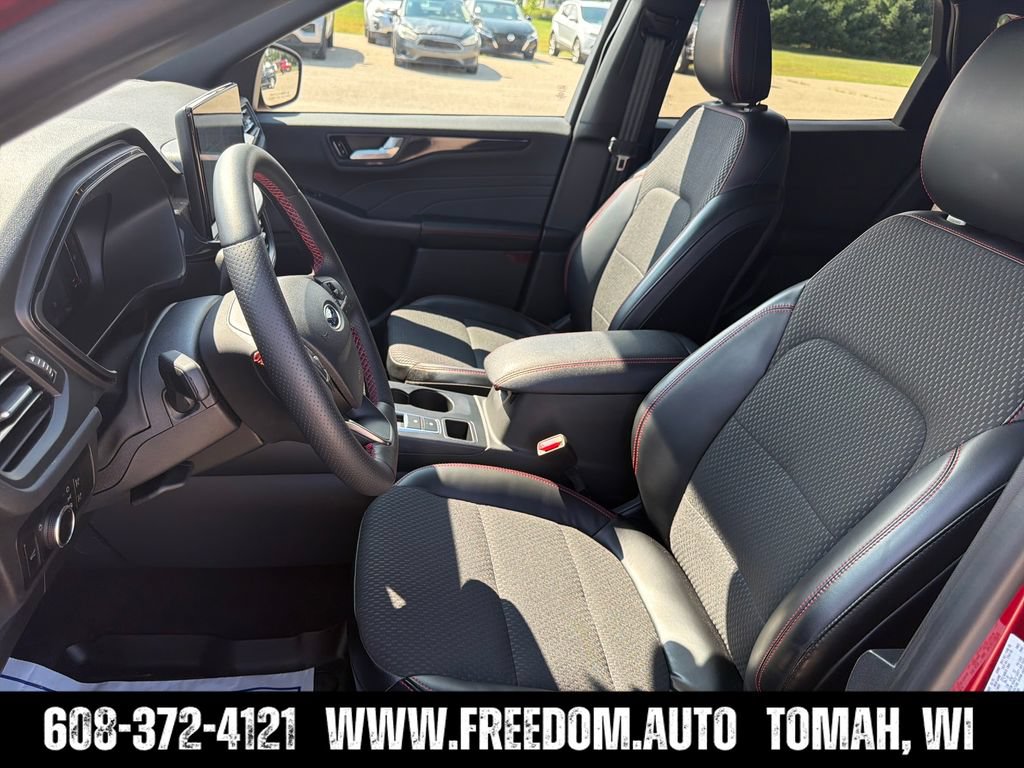 Used 2024 Ford Escape ST-Line w/ Tech Pack #1 AWD/4WD image 21