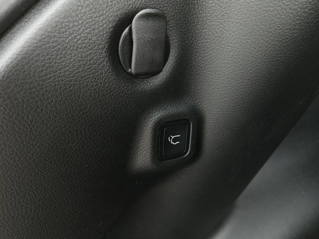 New 2026 Jeep Compass Limited AWD/4WD image 9