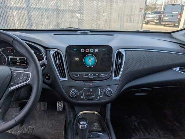 Used 2016 Chevrolet Malibu LT image 4