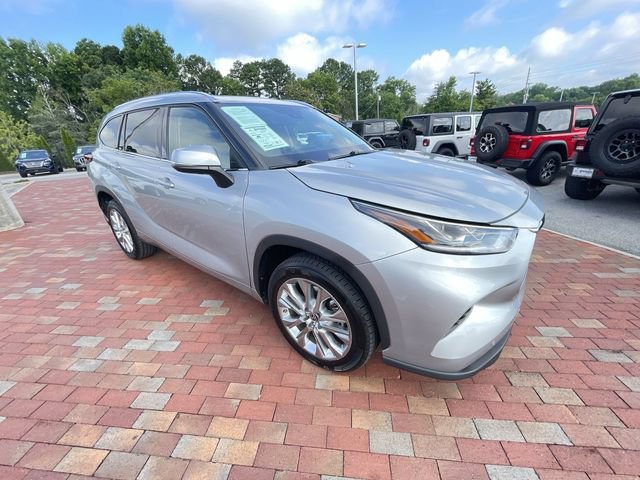 Used 2021 Toyota Highlander Limited FWD image 38