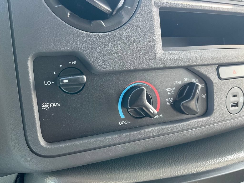 New 2026 Ford E-450 and Econoline 450 Super Duty w/ Power Equipment Group RWD image 19