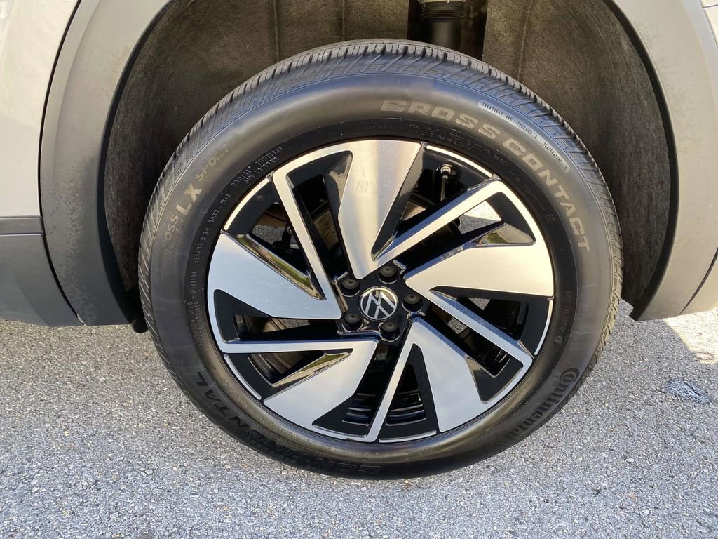 Used 2024 Volkswagen Atlas SE image 7