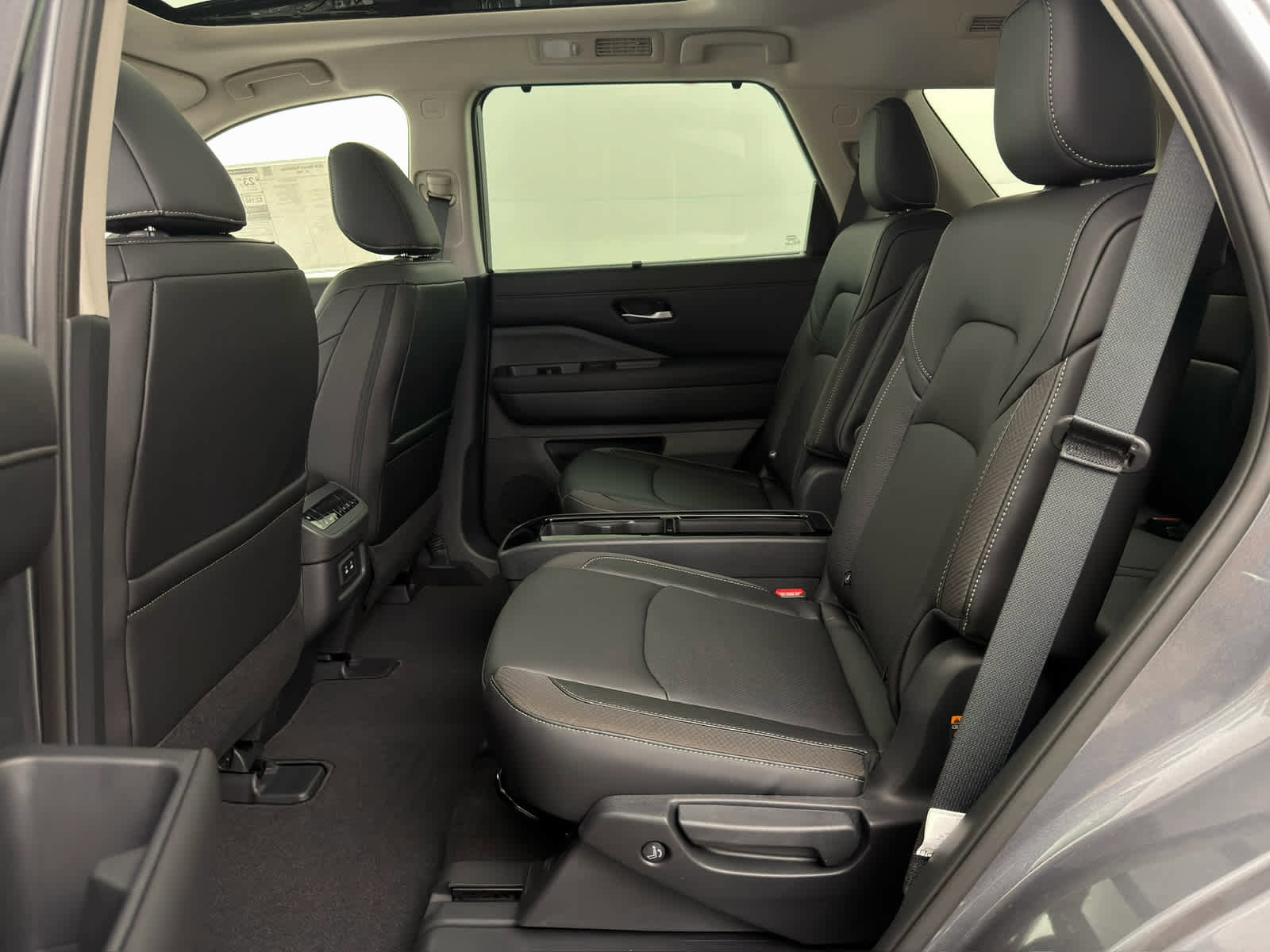 New 2026 Nissan Pathfinder SL w/ SL Premium Package image 15