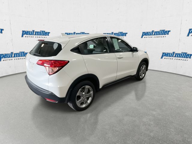 Used 2017 Honda HR-V LX image 11