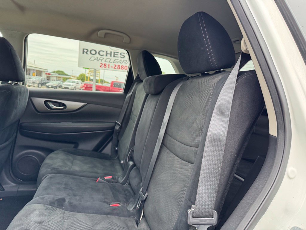 Used 2015 Nissan Rogue SV FWD image 10