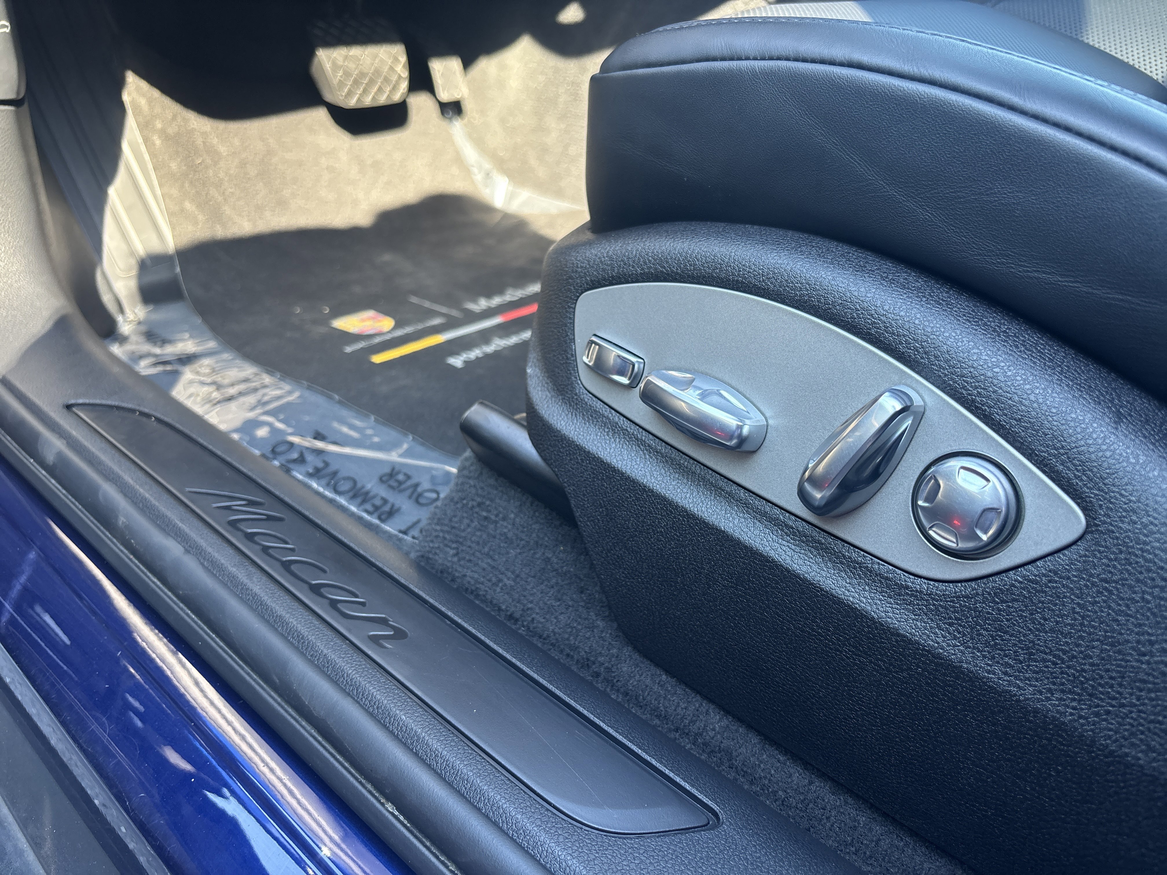 Certified 2026 Porsche Macan image 28