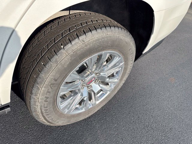 Used 2024 GMC Yukon Denali w/ LPO, Floor Liner Package AWD/4WD image 11