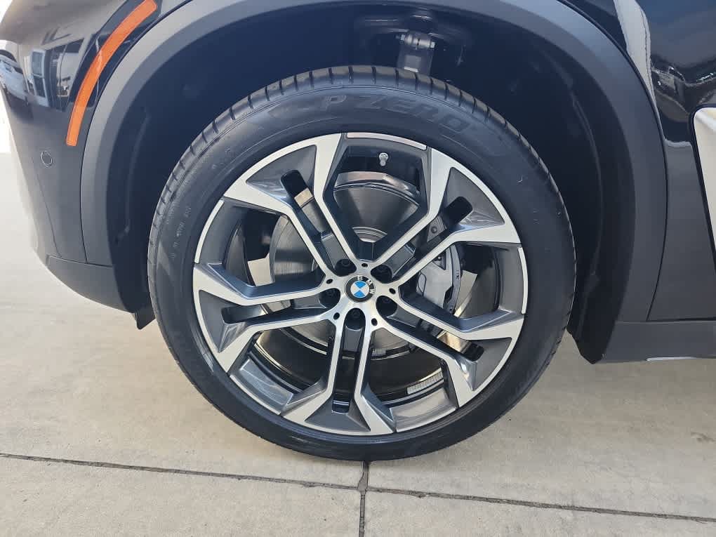 New 2026 BMW X5 xDrive40i w/ Premium Package AWD/4WD image 7