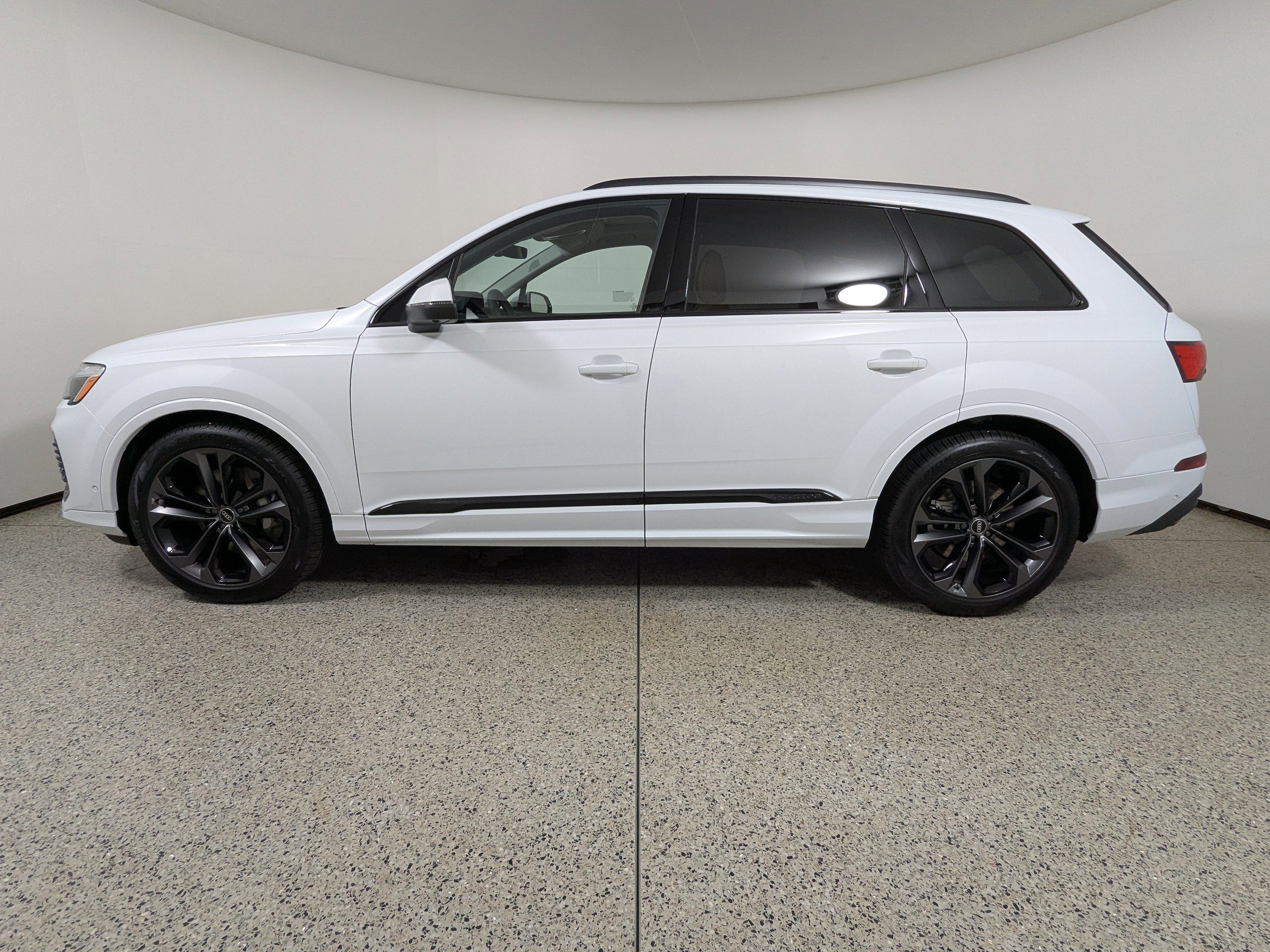New 2026 Audi Q7 3.0T Prestige image 4