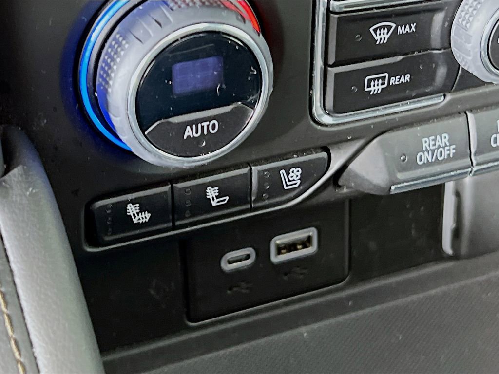 Certified 2023 Chevrolet Suburban High Country w/ LPO, Illumination Package image 20