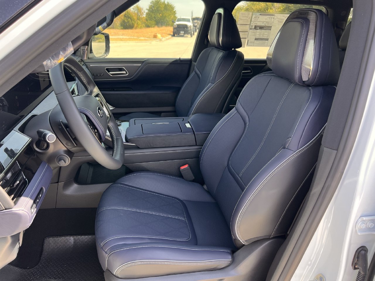 New 2027 INFINITI QX80 Sensory w/ Sport Exterior Package AWD/4WD image 21
