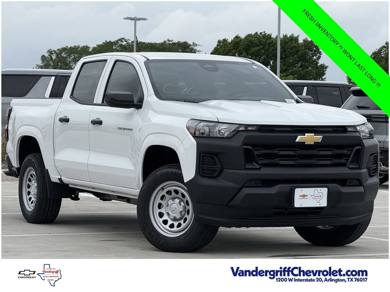 Used 2026 Chevrolet Colorado W/T RWD image 2