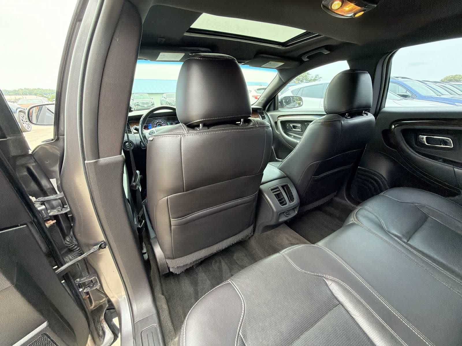 Used 2013 Ford Taurus Limited FWD image 15