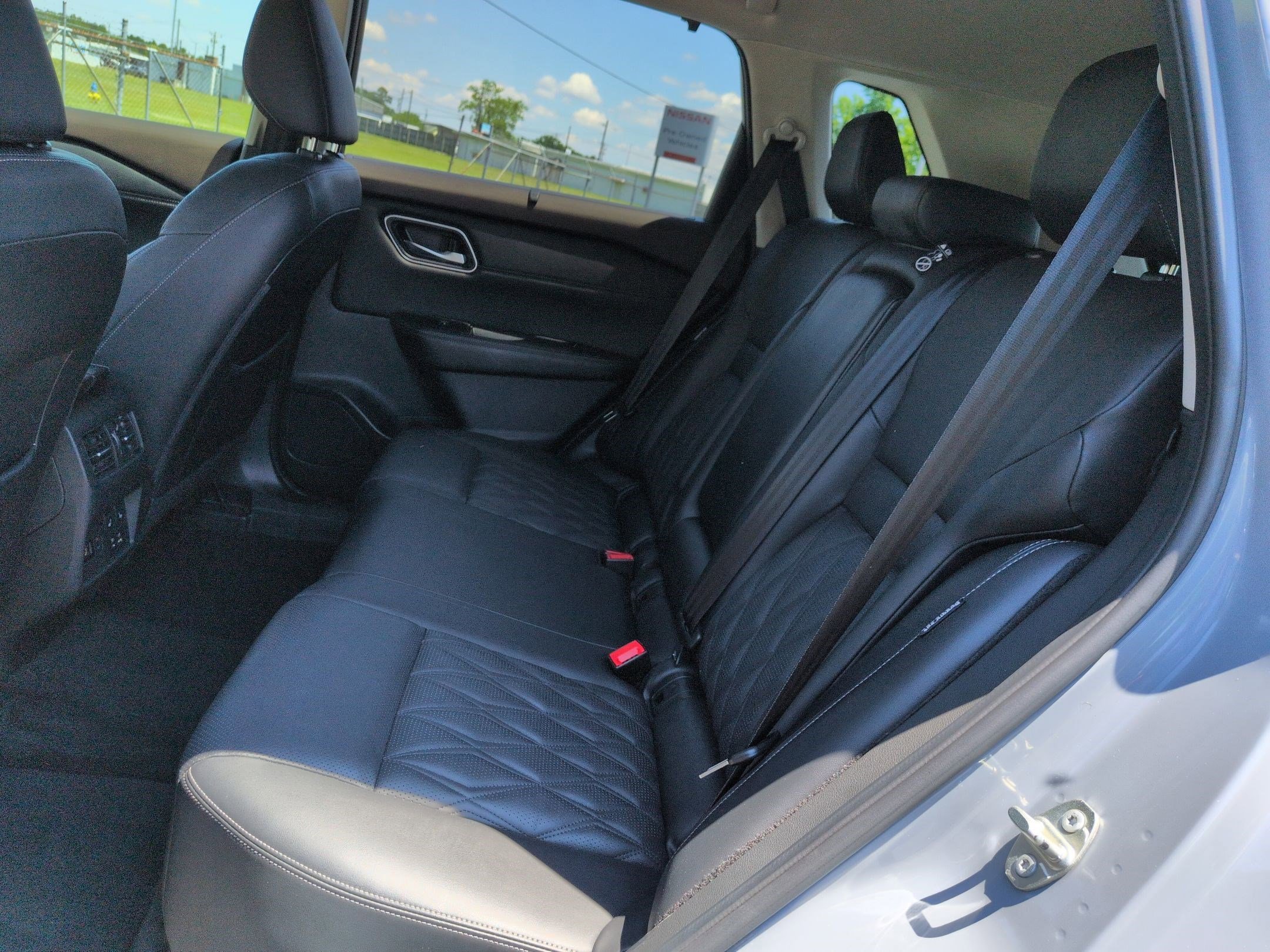 Used 2021 Nissan Rogue Platinum AWD/4WD image 31