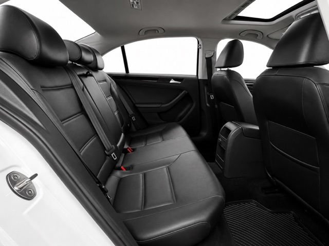 Used 2017 Volkswagen Jetta SEL FWD image 16