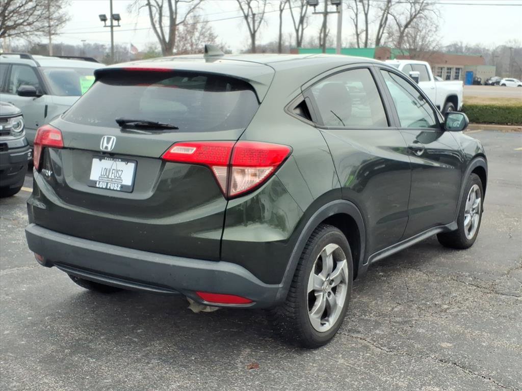 Used 2017 Honda HR-V LX image 3