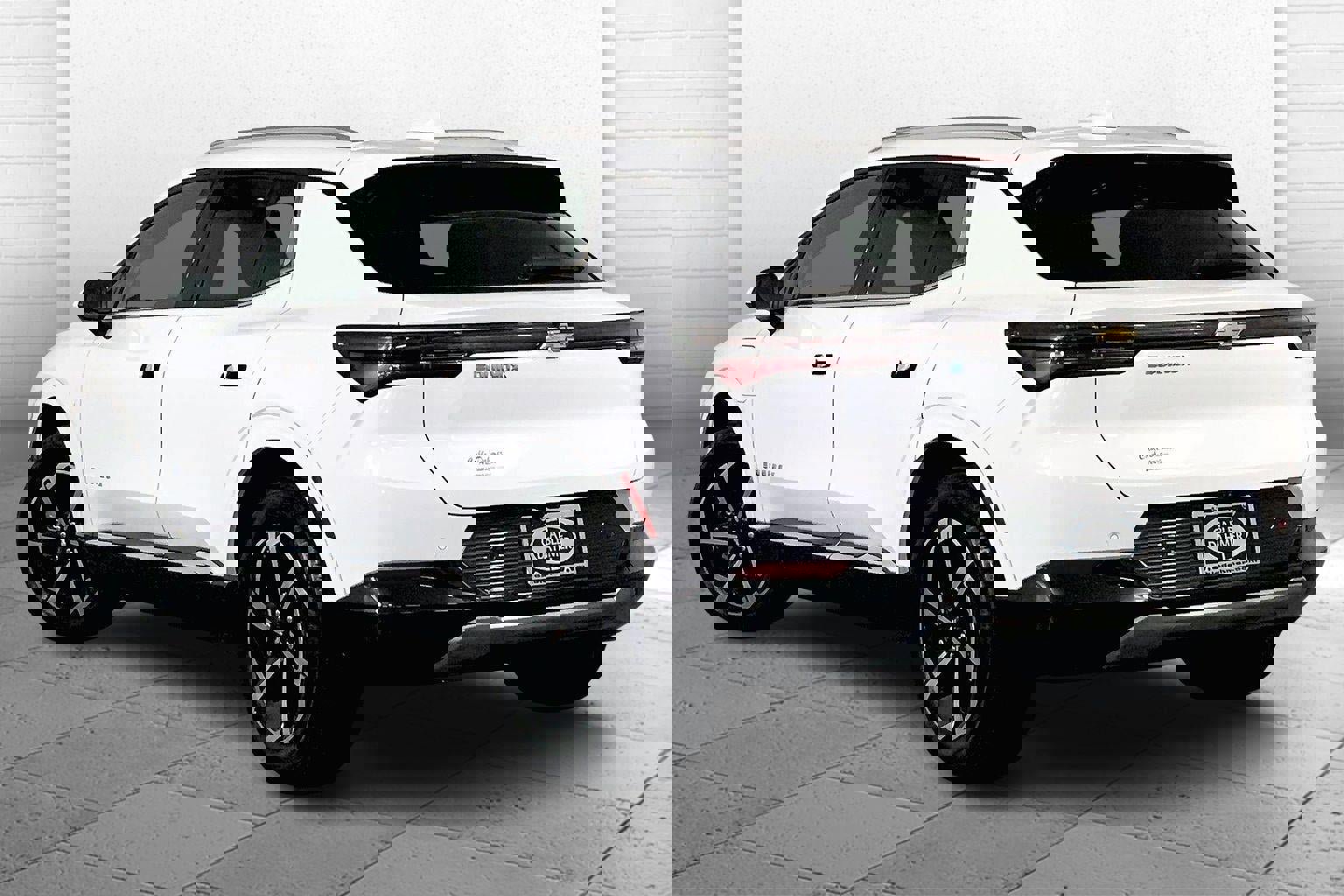 Used 2025 Chevrolet Equinox EV LT FWD image 11