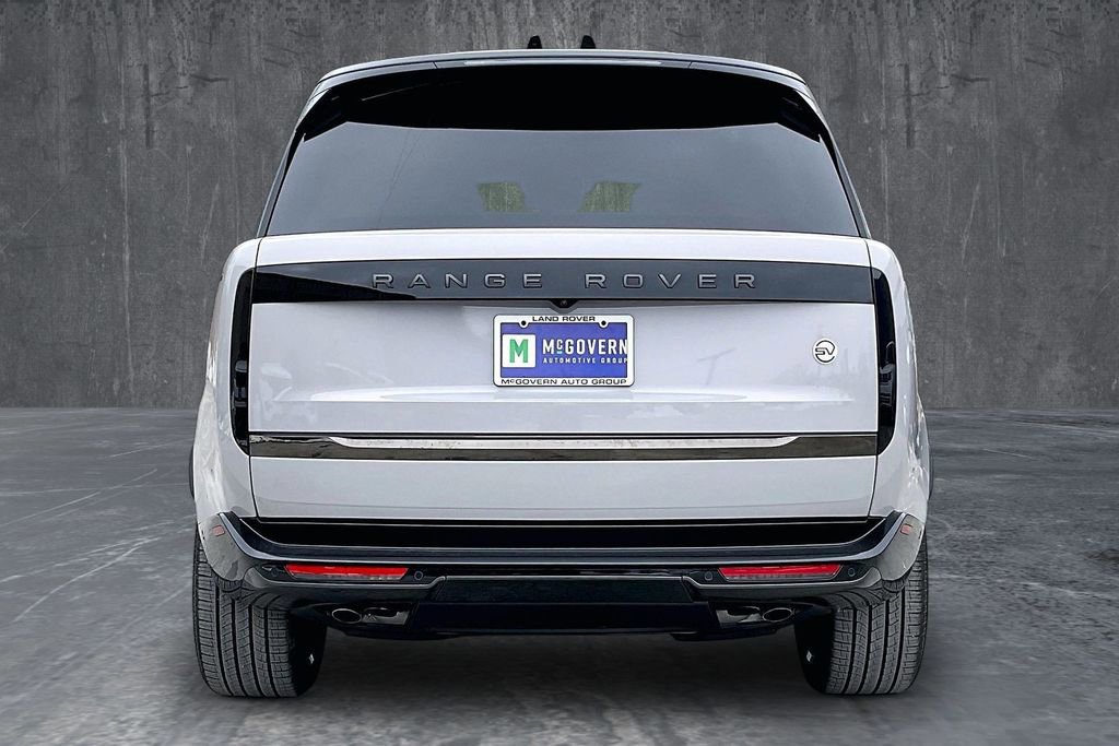 New 2026 Land Rover Range Rover SV image 4