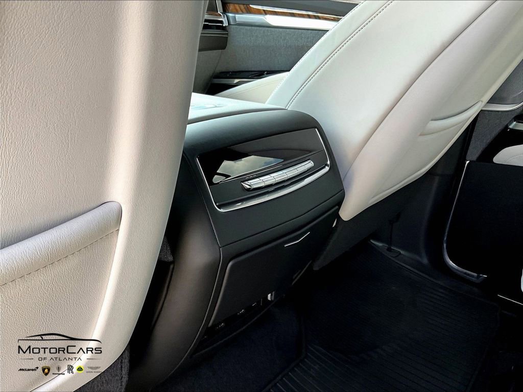 Used 2025 Cadillac Escalade ESV Premium Luxury Platinum image 29