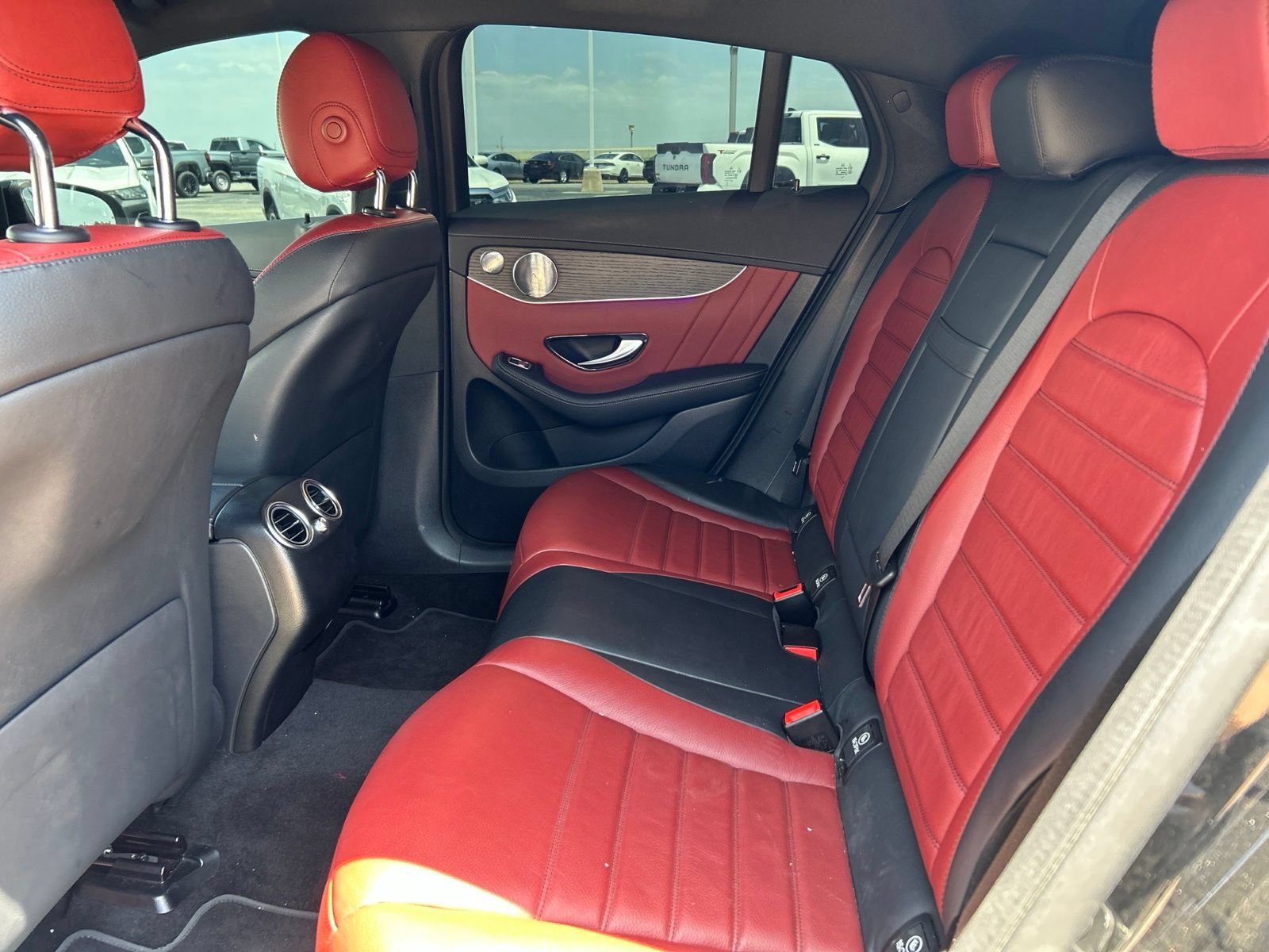 Used 2020 Mercedes-Benz GLC 300 4MATIC Coupe image 9