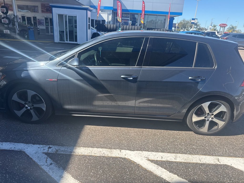 Used 2018 Volkswagen Golf 4-Door image 5