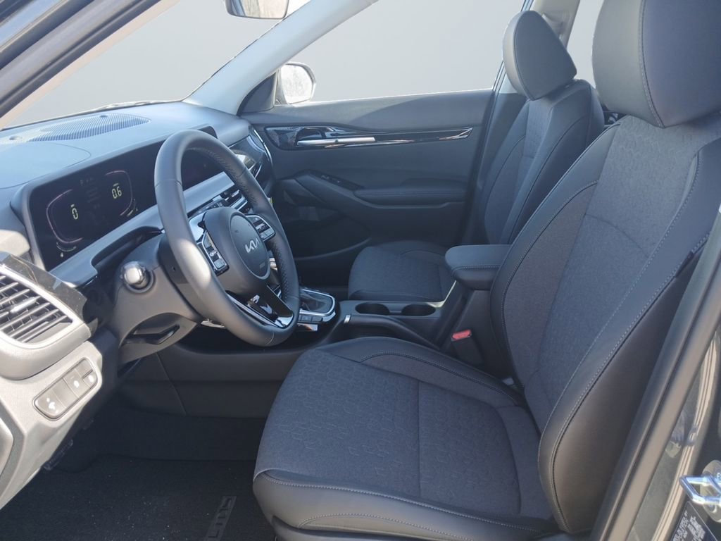 New 2026 Kia Seltos S image 9