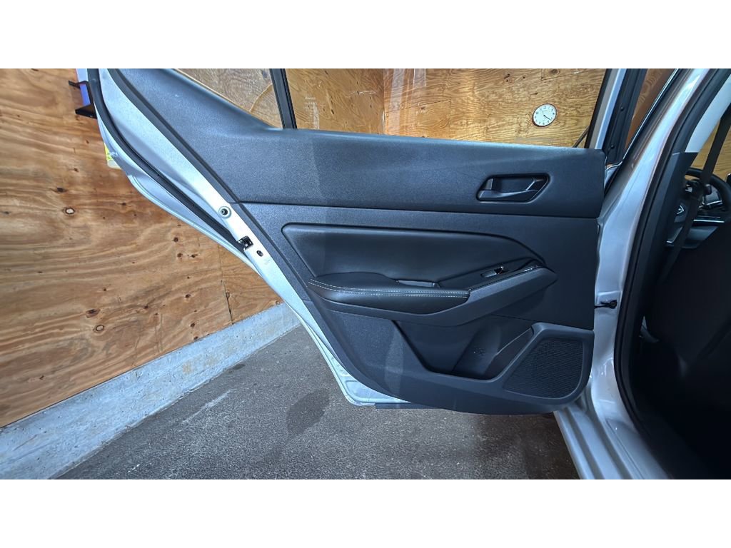 Used 2023 Nissan Altima 2.5 SV image 9