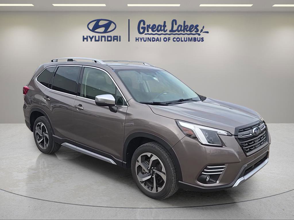 Used 2023 Subaru Forester Touring image 3