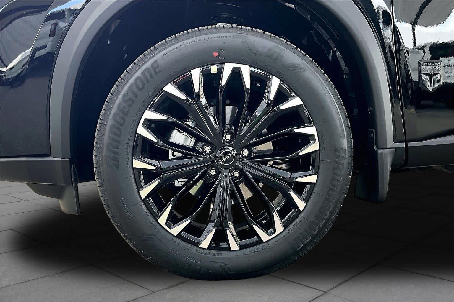 New 2027 Nissan Rogue Dark Armor FWD image 9