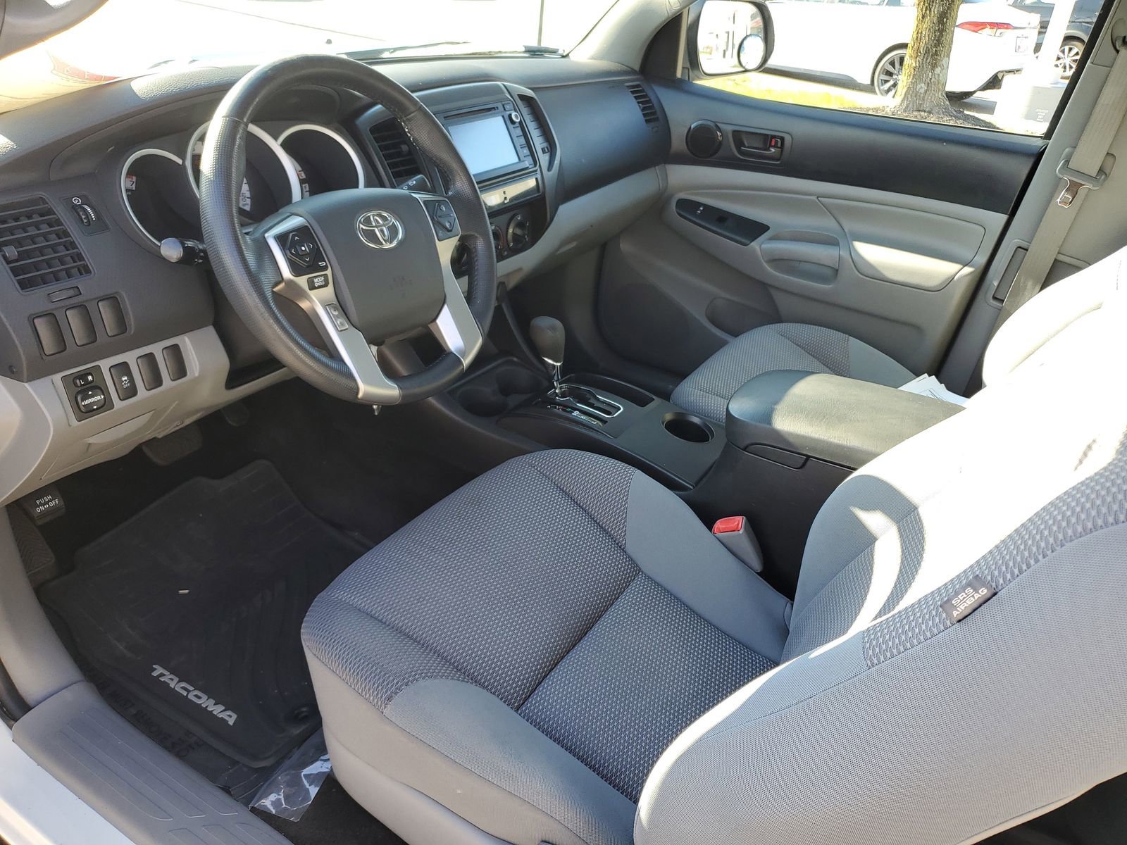 Used 2014 Toyota Tacoma PreRunner w/ Convenience Package image 10