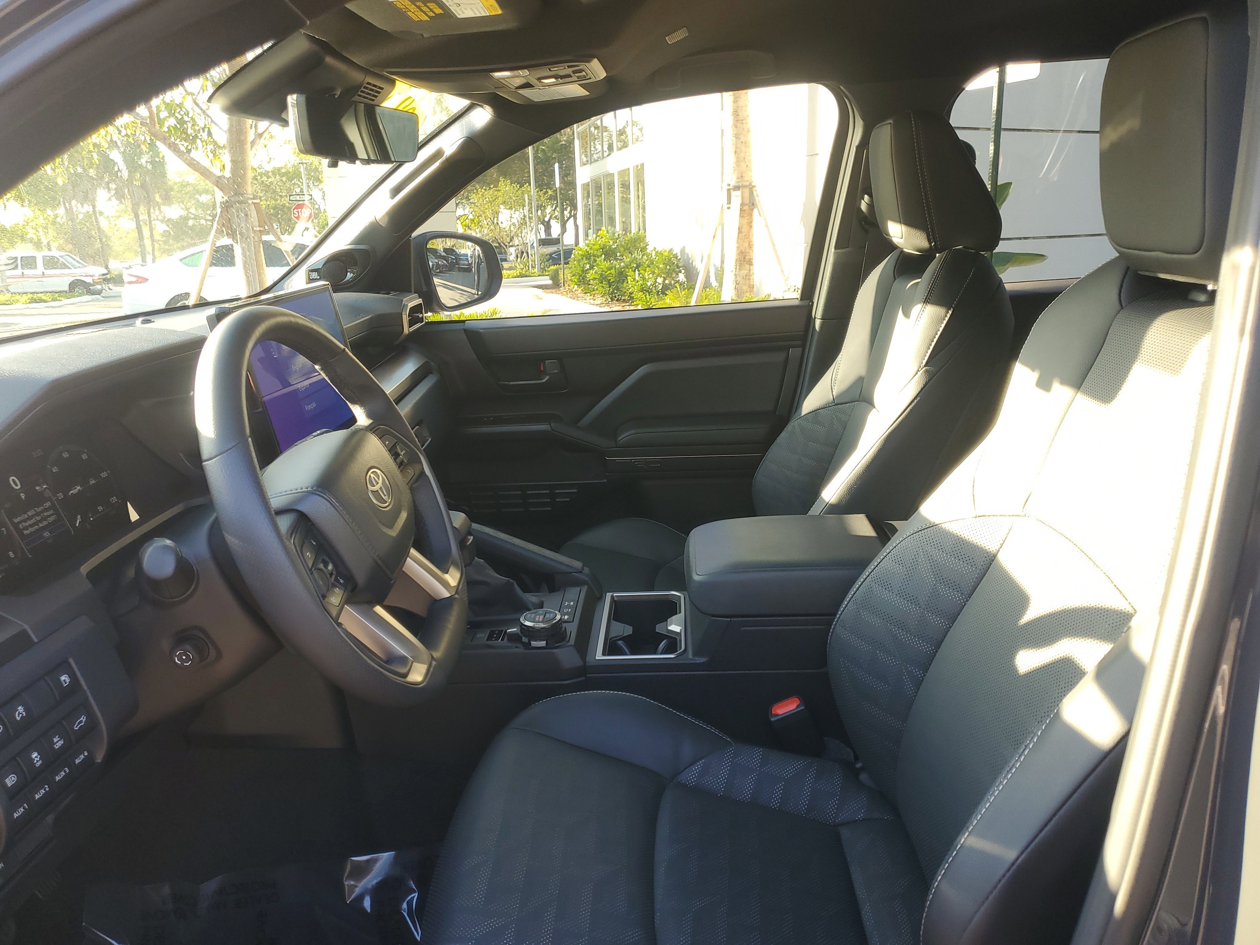 Used 2025 Toyota 4Runner TRD Off-Road Premium image 15