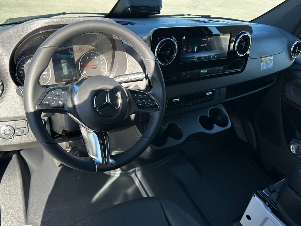 New 2025 Mercedes-Benz Sprinter 2500 image 24