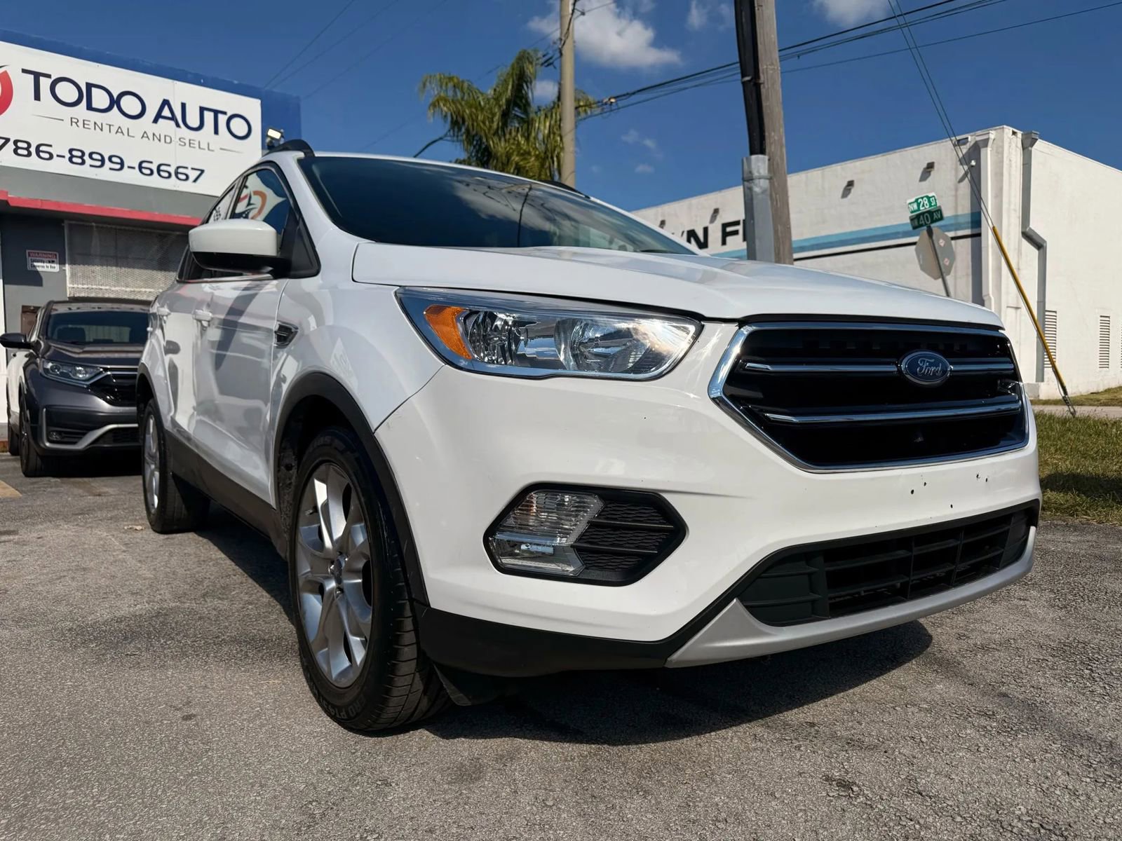 Used 2018 Ford Escape SE image 5