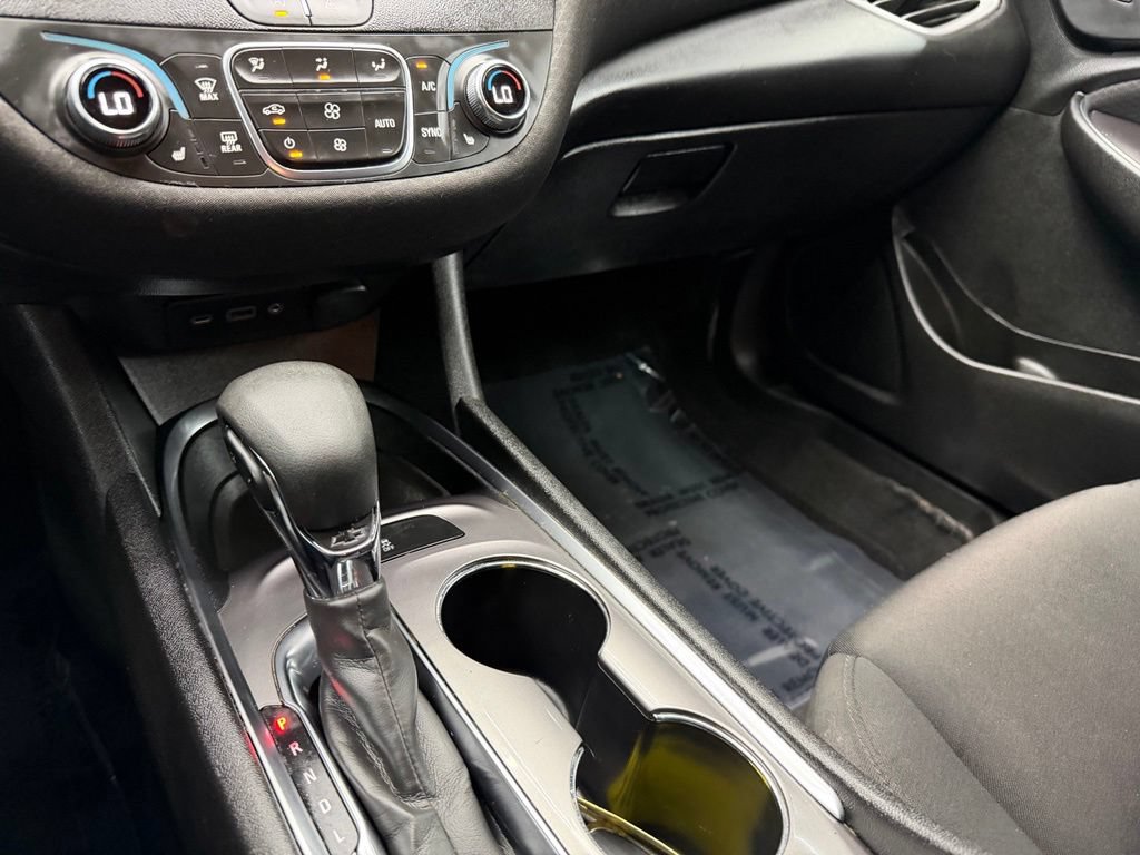 Used 2022 Chevrolet Malibu LT FWD image 26