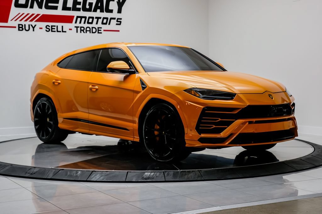 Used 2022 Lamborghini Urus AWD/4WD image 3