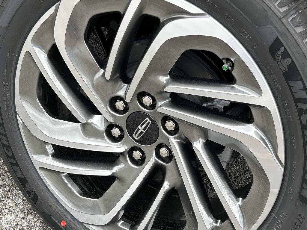 New 2026 Lincoln Navigator Premiere AWD/4WD image 10