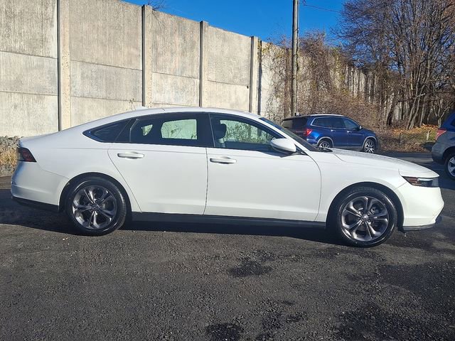 Used 2023 Honda Accord EX image 7