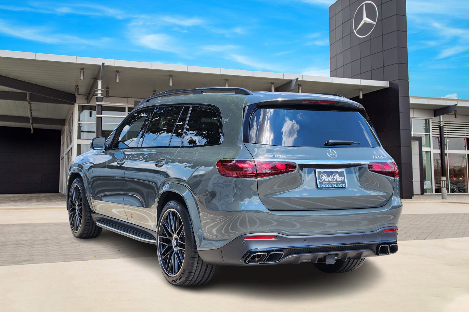 New 2026 Mercedes-Benz GLS 63 AMG 4MATIC image 4