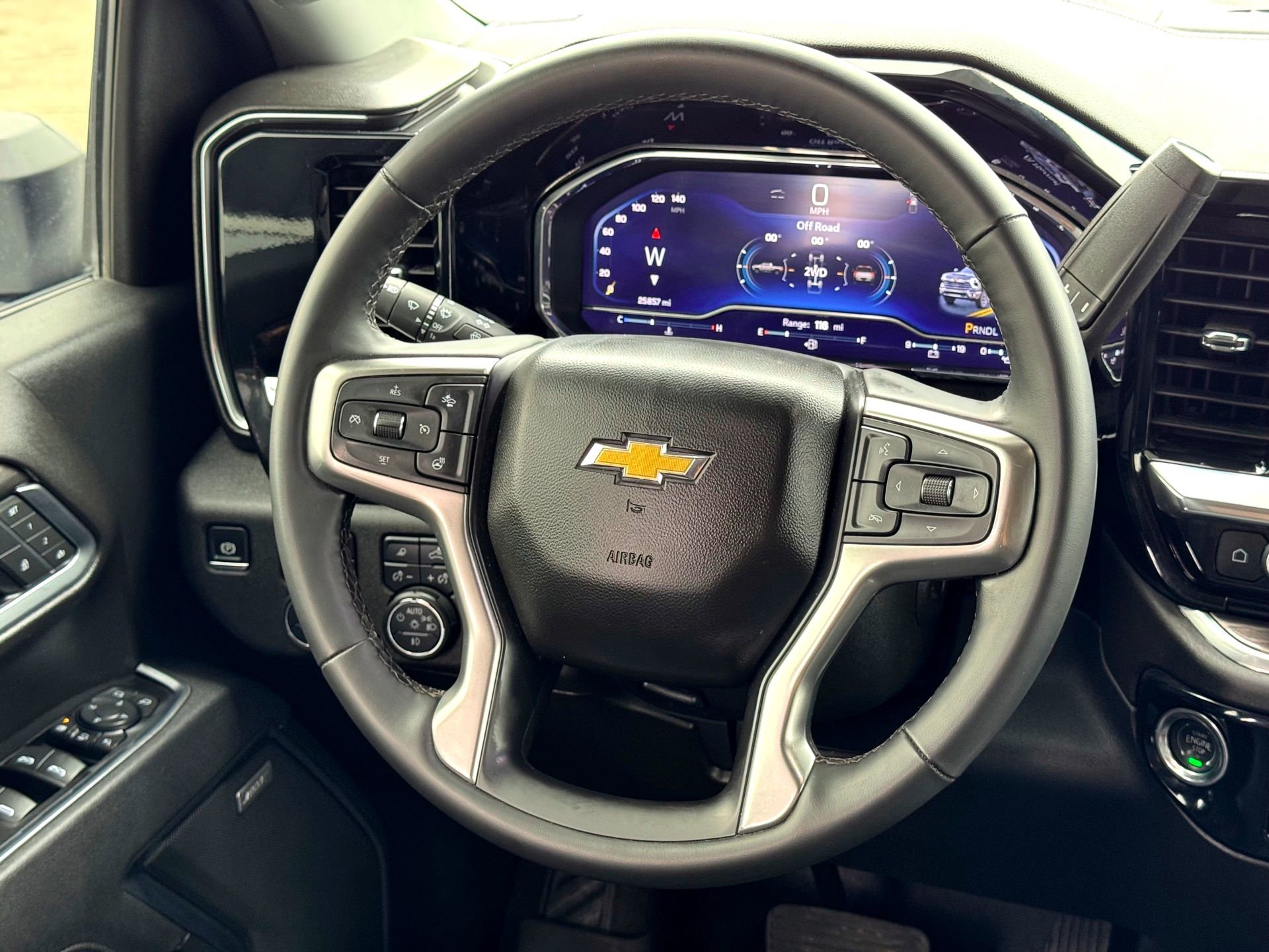 Used 2025 Chevrolet Silverado 2500 LTZ w/ LTZ Convenience Package image 25
