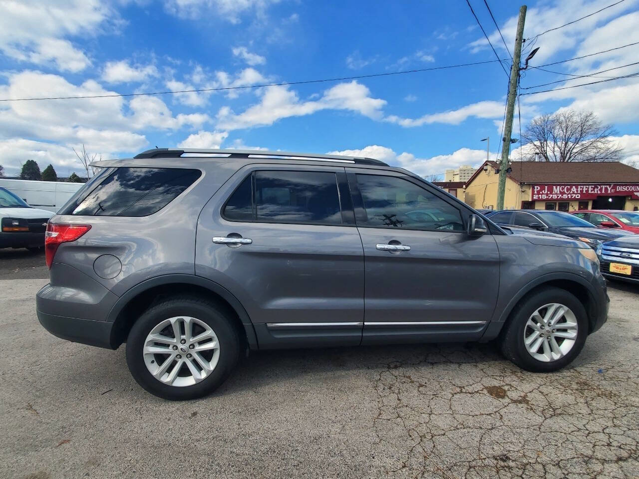 Used 2013 Ford Explorer XLT image 6